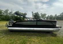 2026 Godfrey MC255MTF Tripletoon - Sage/Black