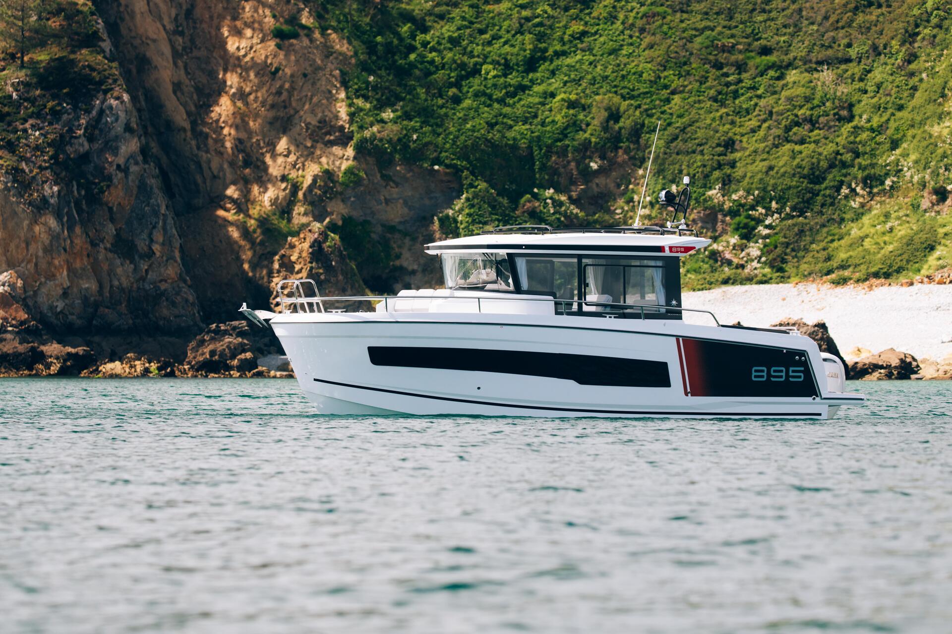 2027 Jeanneau NC 895 Sport S2