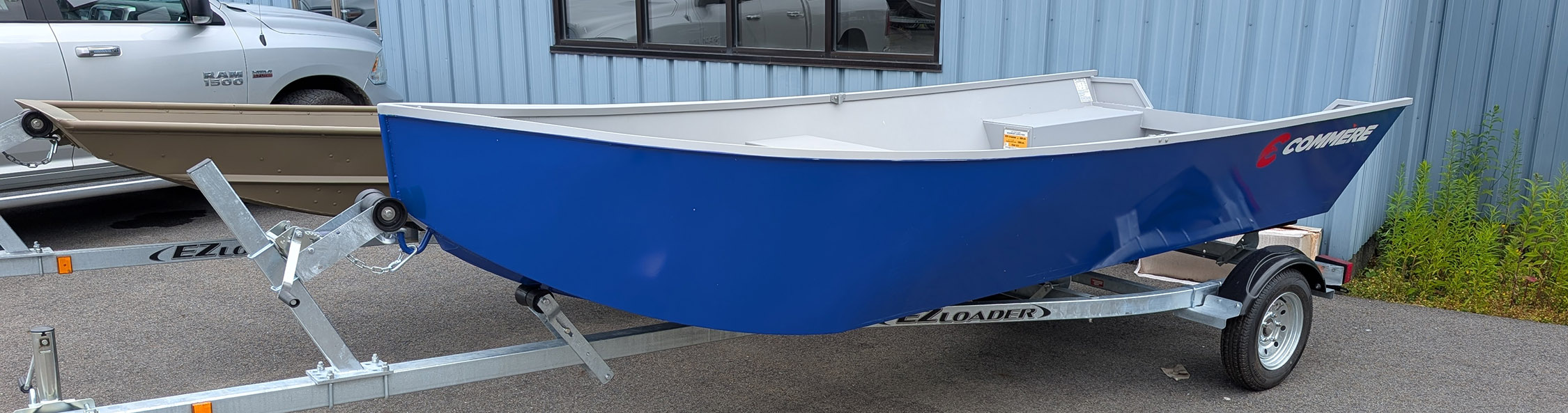 2024 Commere P14W - Blue