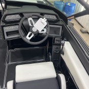 2025 Mastercraft NXT22 - Midnight Black