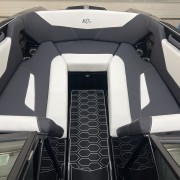 2025 Mastercraft NXT22 - Midnight Black