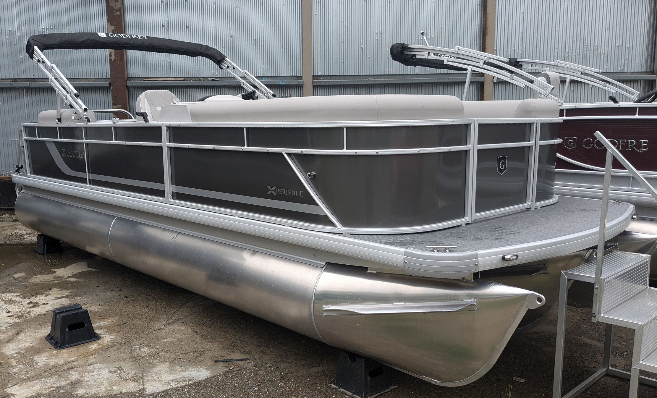 2025 Godfrey EX2286SBX Tripletoon - Charcoal