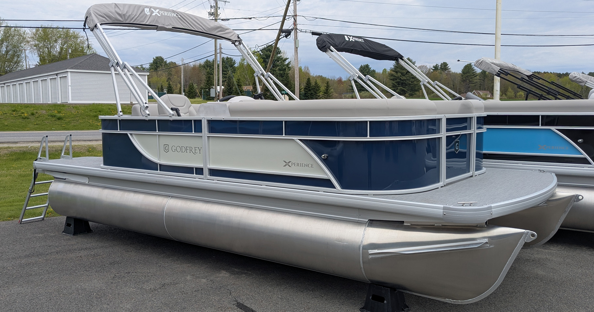 2025 Godfrey EX2086CXP - Navy