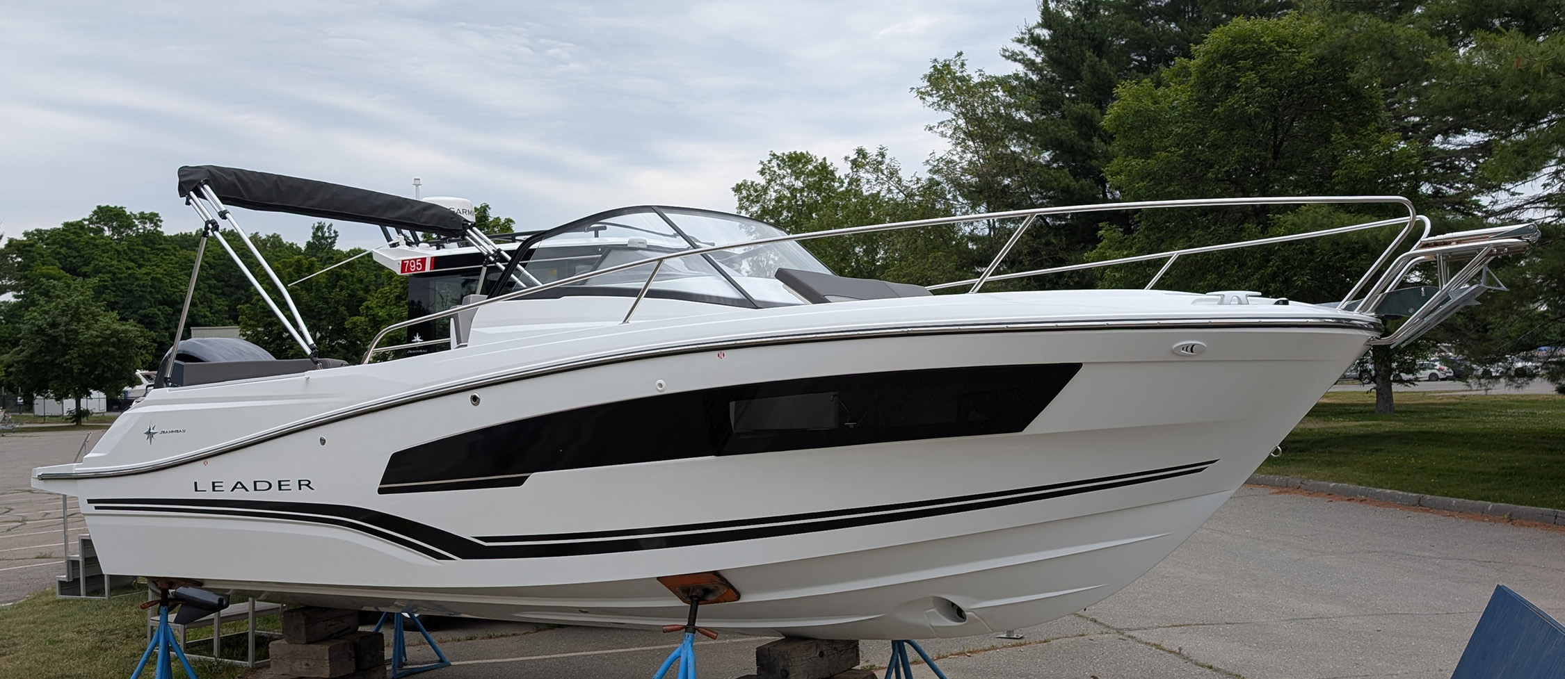 2025 Jeanneau Leader 7.5 WA