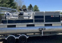 1987 SmokerCraft Pontoon