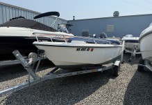 2001 Edgewater 135 CC