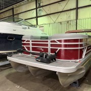 2024 Bennington 22SVSB Triple