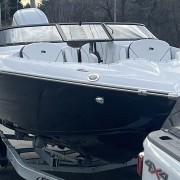 2025 Stingray 23 OSX Bow Rider - Black