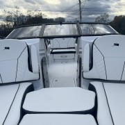 2025 Stingray 23 OSX Bow Rider - Black
