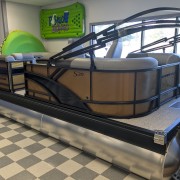 2025 Bennington 20SSRSE Pontoon Boat - Gold/Black